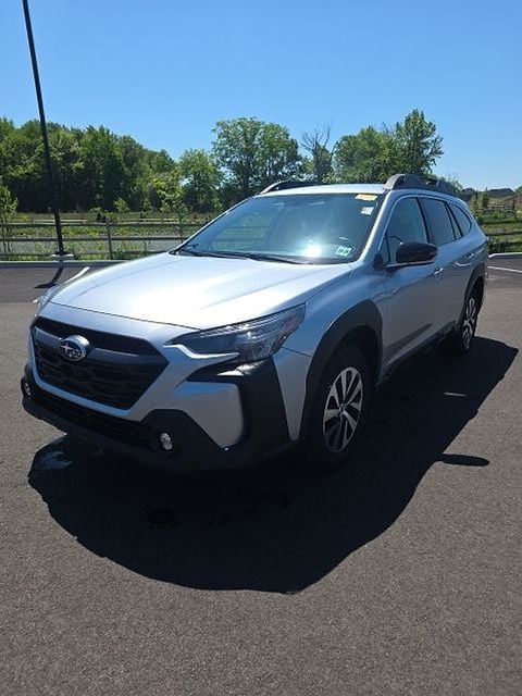 2024 Subaru Outback Premium's photo