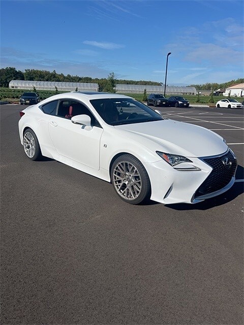 2017 Lexus RC 200t F SPORT photo 3