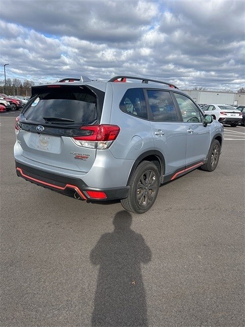 2023 Subaru Forester Sport photo 3
