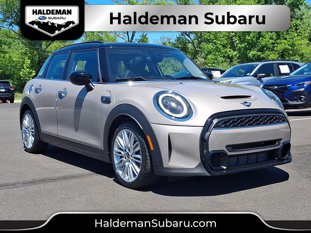 2022 MINI Hardtop Cooper S's photo