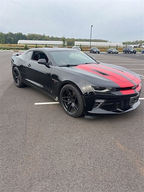 2017 Chevrolet Camaro 2SS photo 3