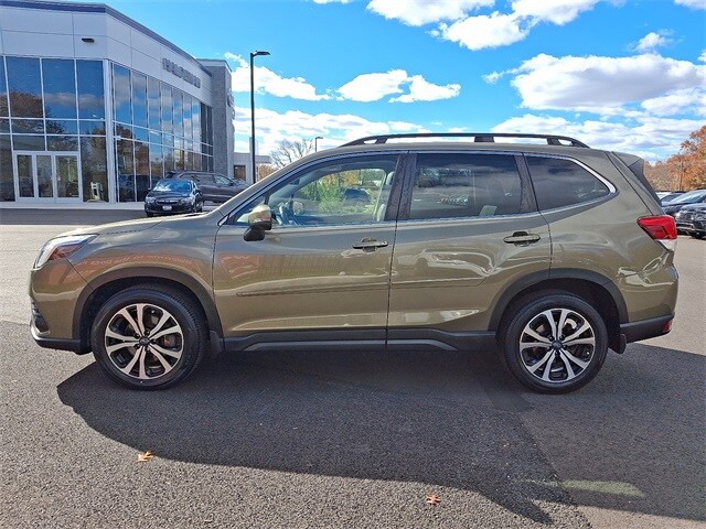 2023 Subaru Forester Limited photo 4