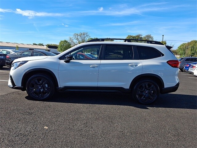 2025 Subaru Ascent Onyx Edition photo 3