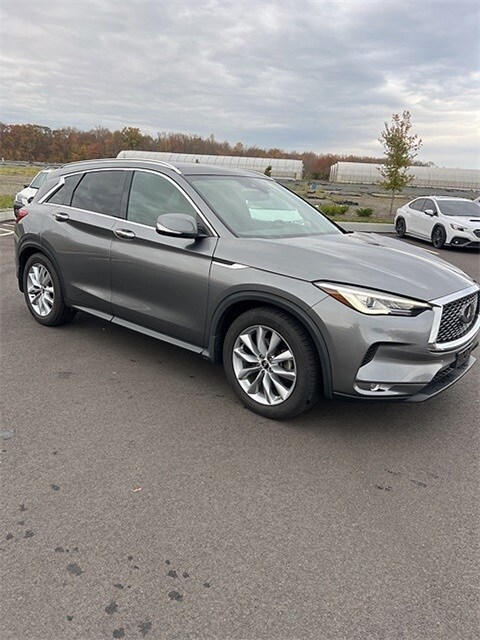 2019 Infiniti QX50 Luxe photo 2