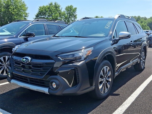 2025 Subaru Outback Touring XT photo 3