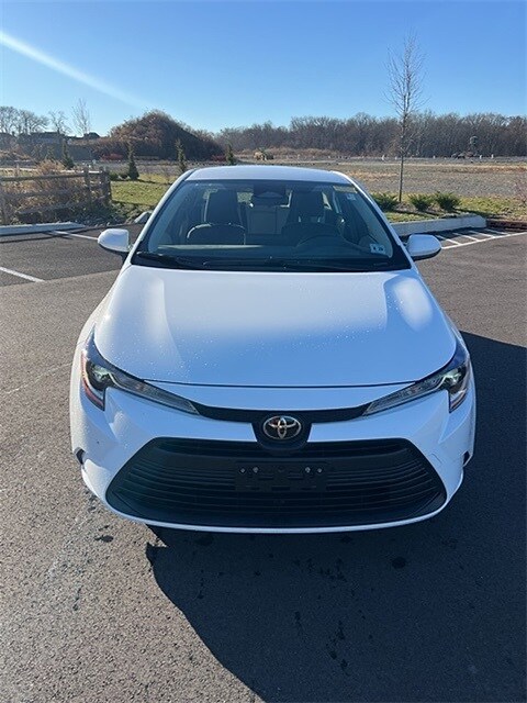 2023 Toyota Corolla LE photo 2