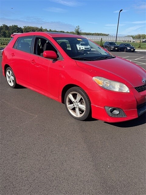 2010 Toyota Corolla Matrix L 4WD photo 3