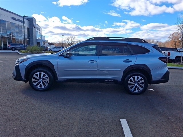 2025 Subaru Outback Premium photo 3