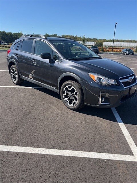 2017 Subaru Crosstrek 2.0i Premium photo 3