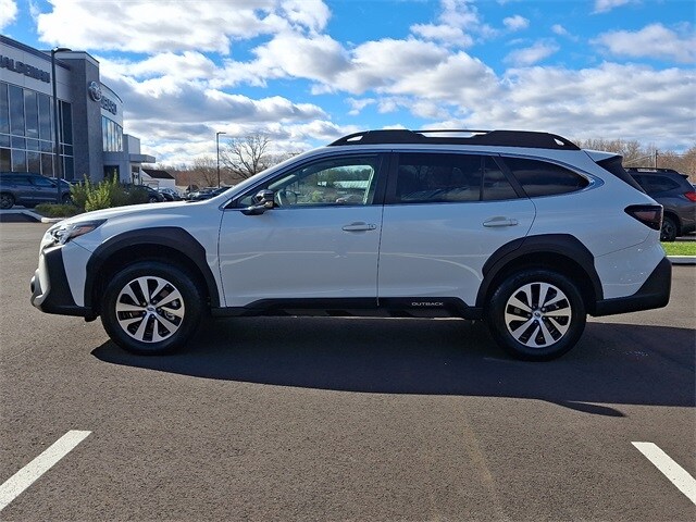 2025 Subaru Outback Premium photo 2