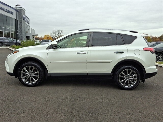 2018 Toyota RAV4 Limited photo 4