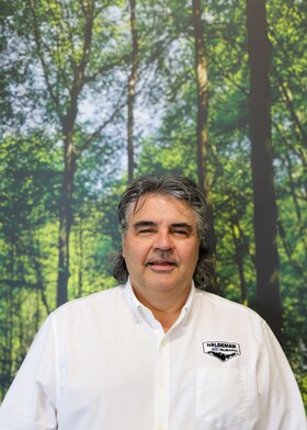 Staff member Gerard Leo from 82bac3703c10