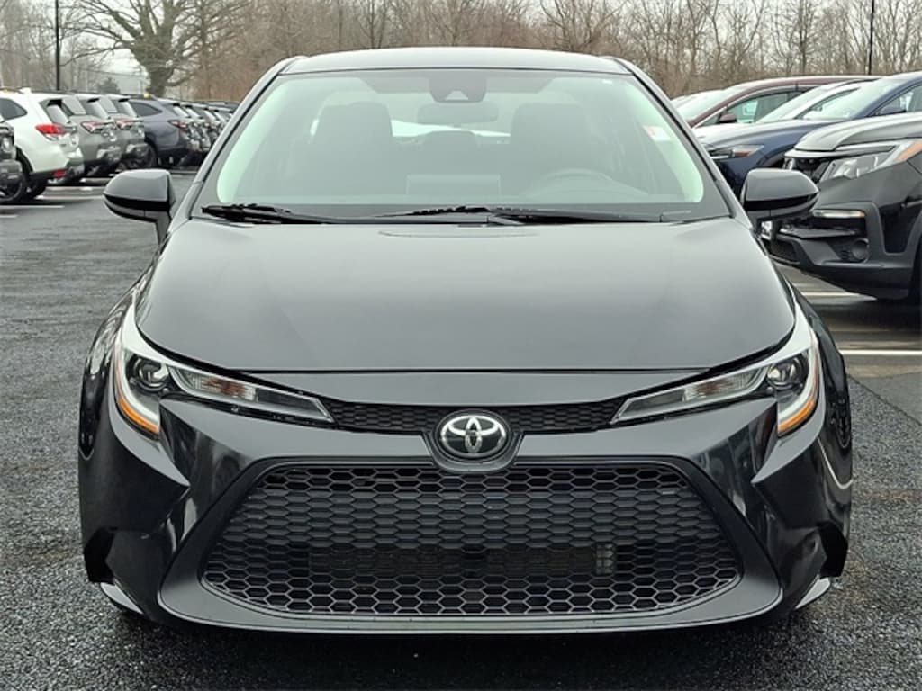 Used 2021 Toyota Corolla LE Sedan
