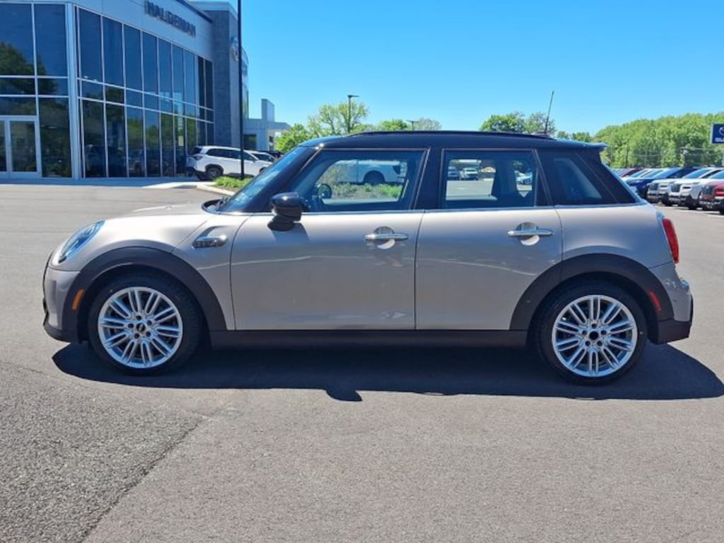 Used 2022 MINI Cooper S Signature Hatchback