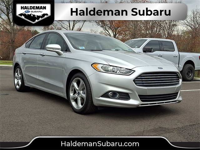 2015 Ford Fusion SE's photo