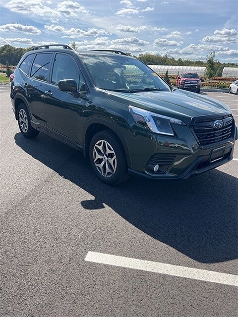 2023 Subaru Forester Premium Base photo 3