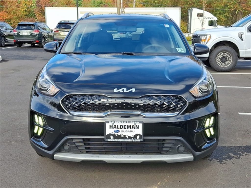 Used 2022 Kia Niro LX SUV