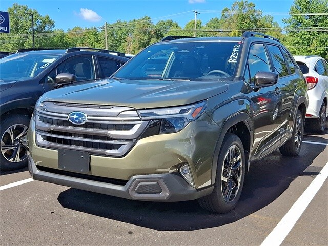 2025 Subaru Forester Limited photo 2