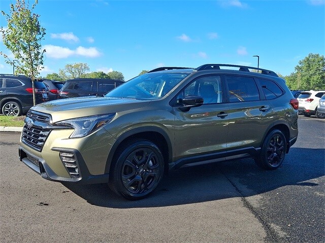 2025 Subaru Ascent Onyx Edition Touring photo 3