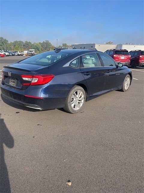 2018 Honda Accord LX photo 4