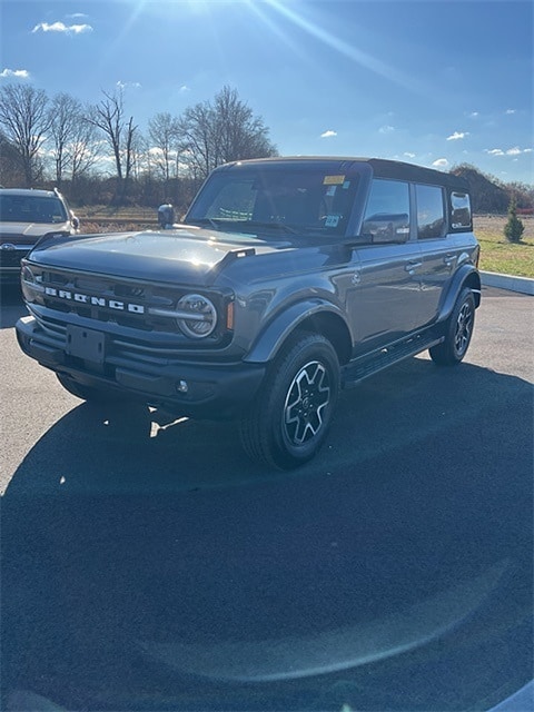 2024 Ford Bronco 4-Door Outer Banks's photo