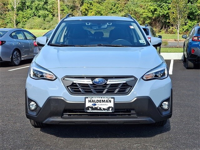 2023 Subaru Crosstrek Limited photo 2