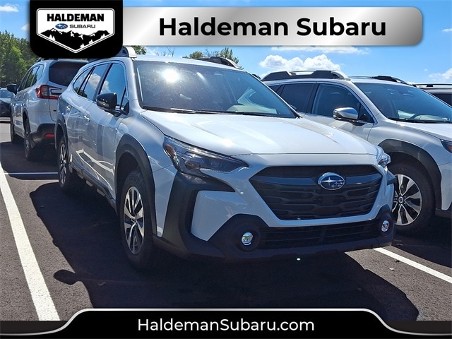 2025 Subaru Outback Premium's photo