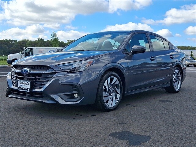 2023 Subaru Legacy Limited photo 2
