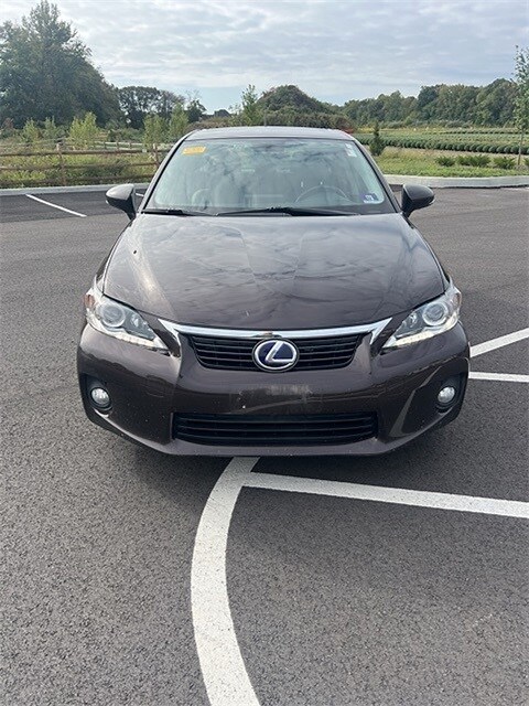 2012 Lexus CT 200h photo 2
