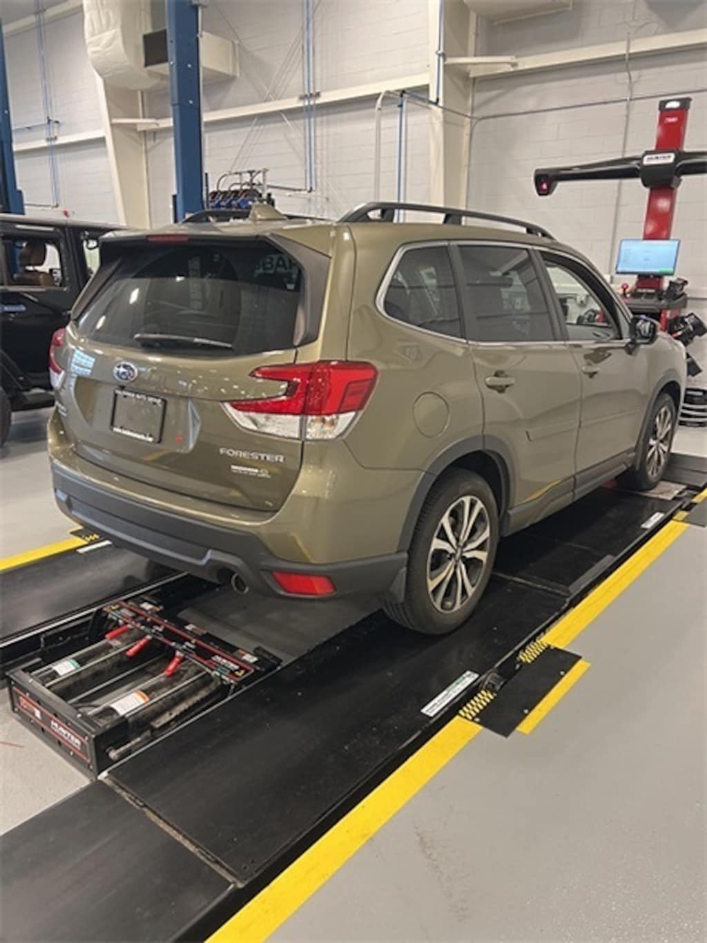 Used 2023 Subaru Forester Limited SUV