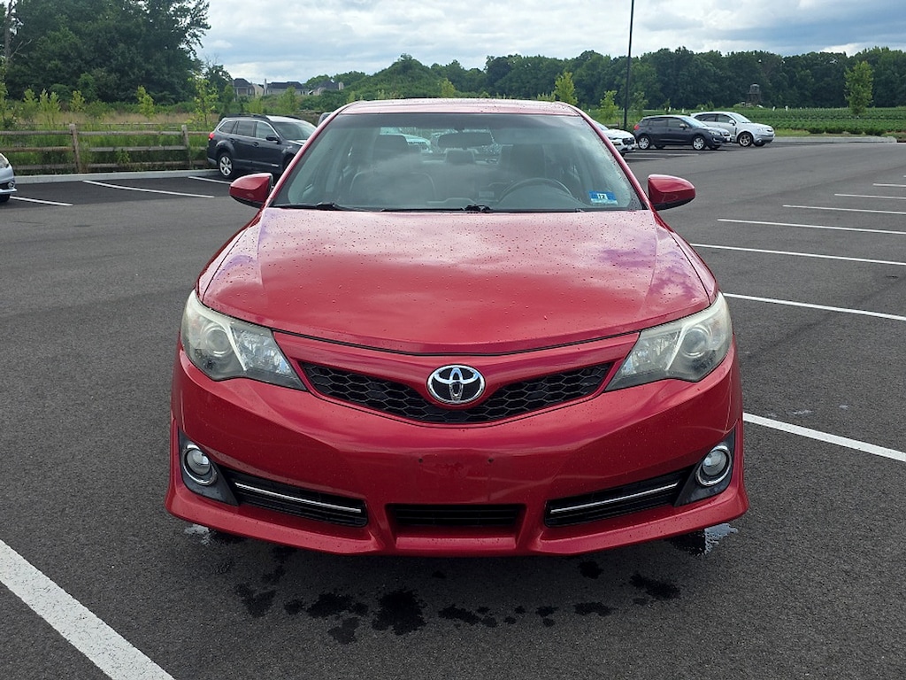 Used 2014 Toyota Camry SE