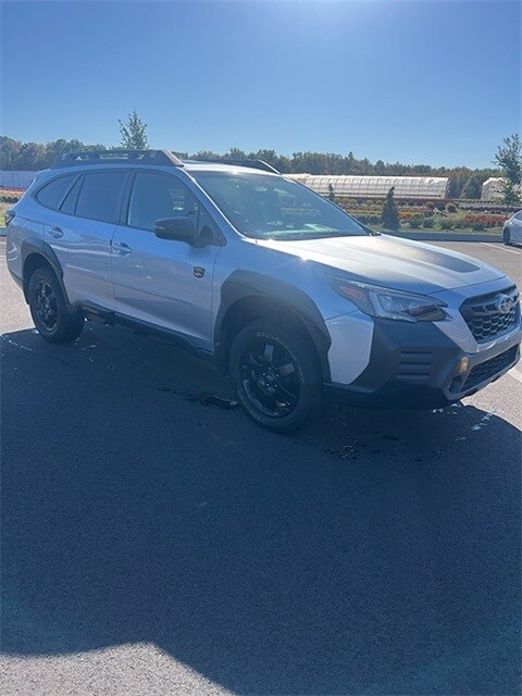 2022 Subaru Outback Wilderness photo 3