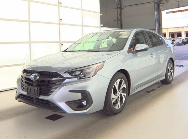 2025 Subaru Legacy Premium's photo