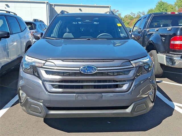 2025 Subaru Forester Premium photo 2