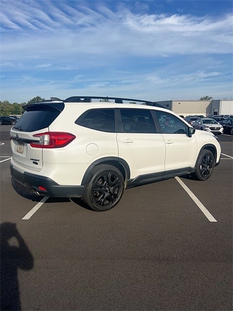 2025 Subaru Ascent Onyx Edition photo 2