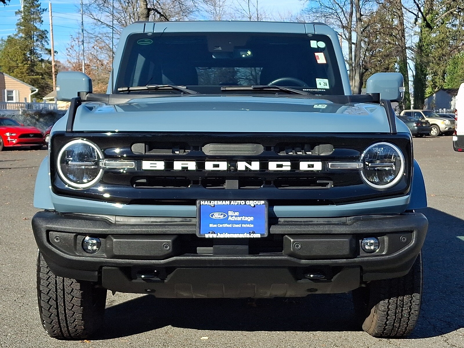 2023 Ford Bronco Outer Banks photo 2