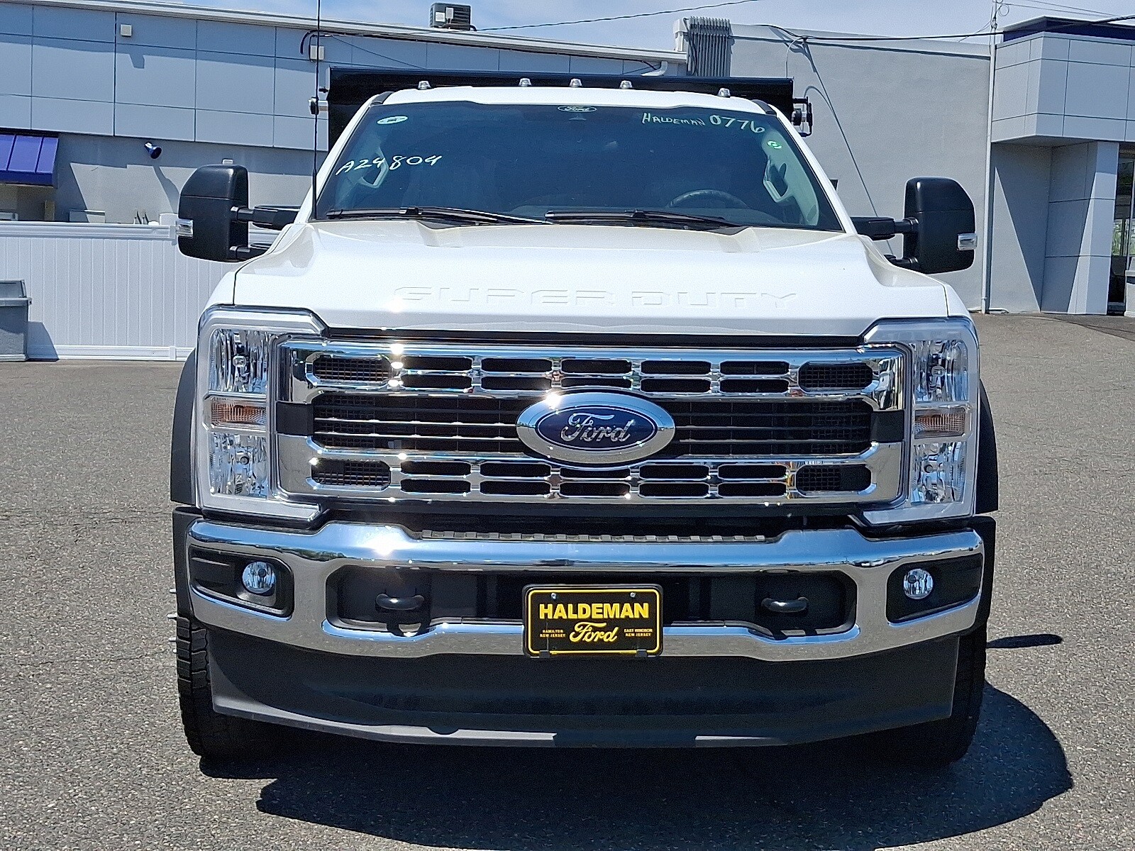2024 Ford F-550 photo 2
