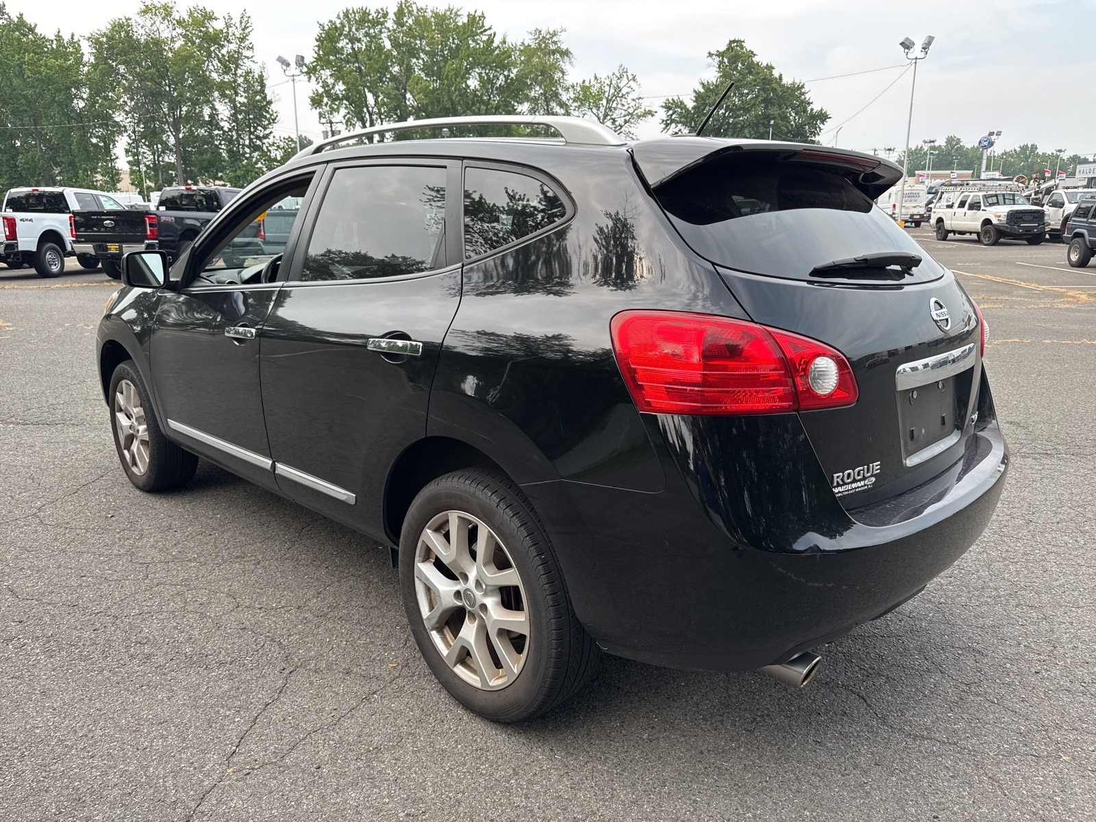 Used 2011 Nissan Rogue SV with VIN JN8AS5MV4BW690292 for sale in Trenton, NJ