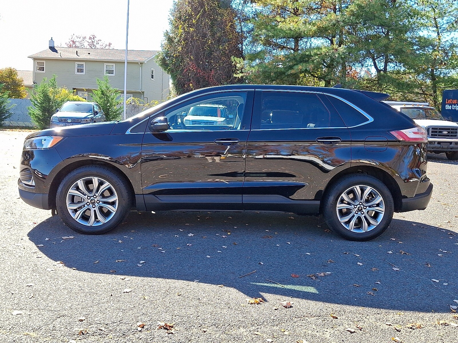 2024 Ford Edge Titanium photo 4