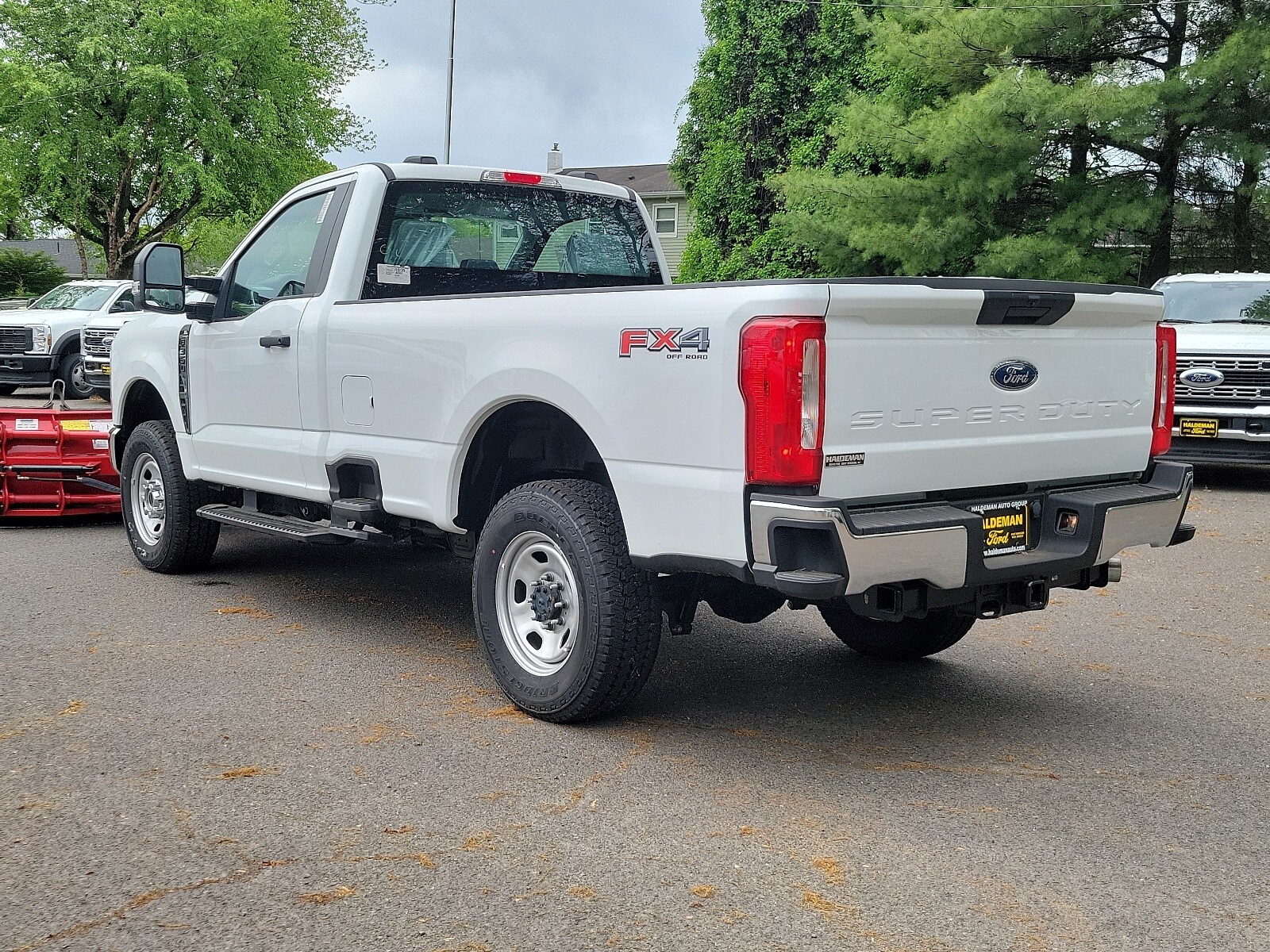 2023 Ford F-350 photo 3