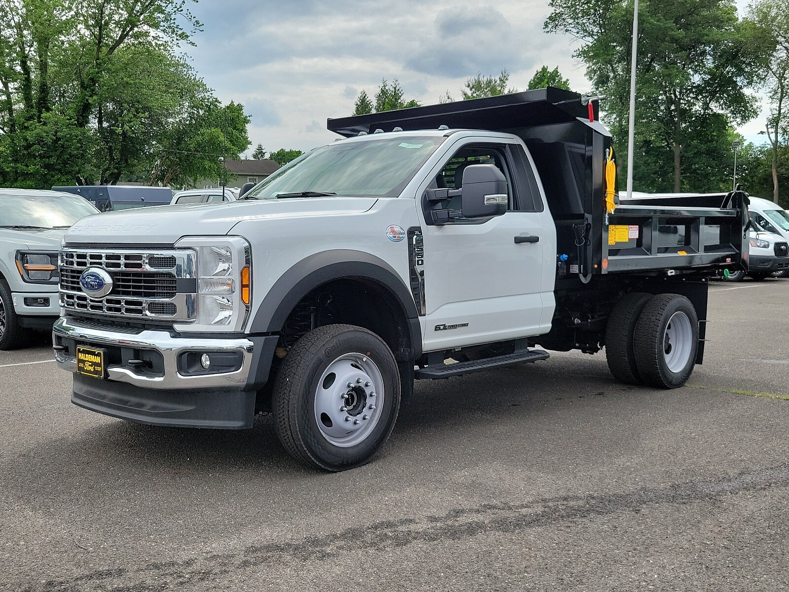 2024 Ford F-550 photo 2