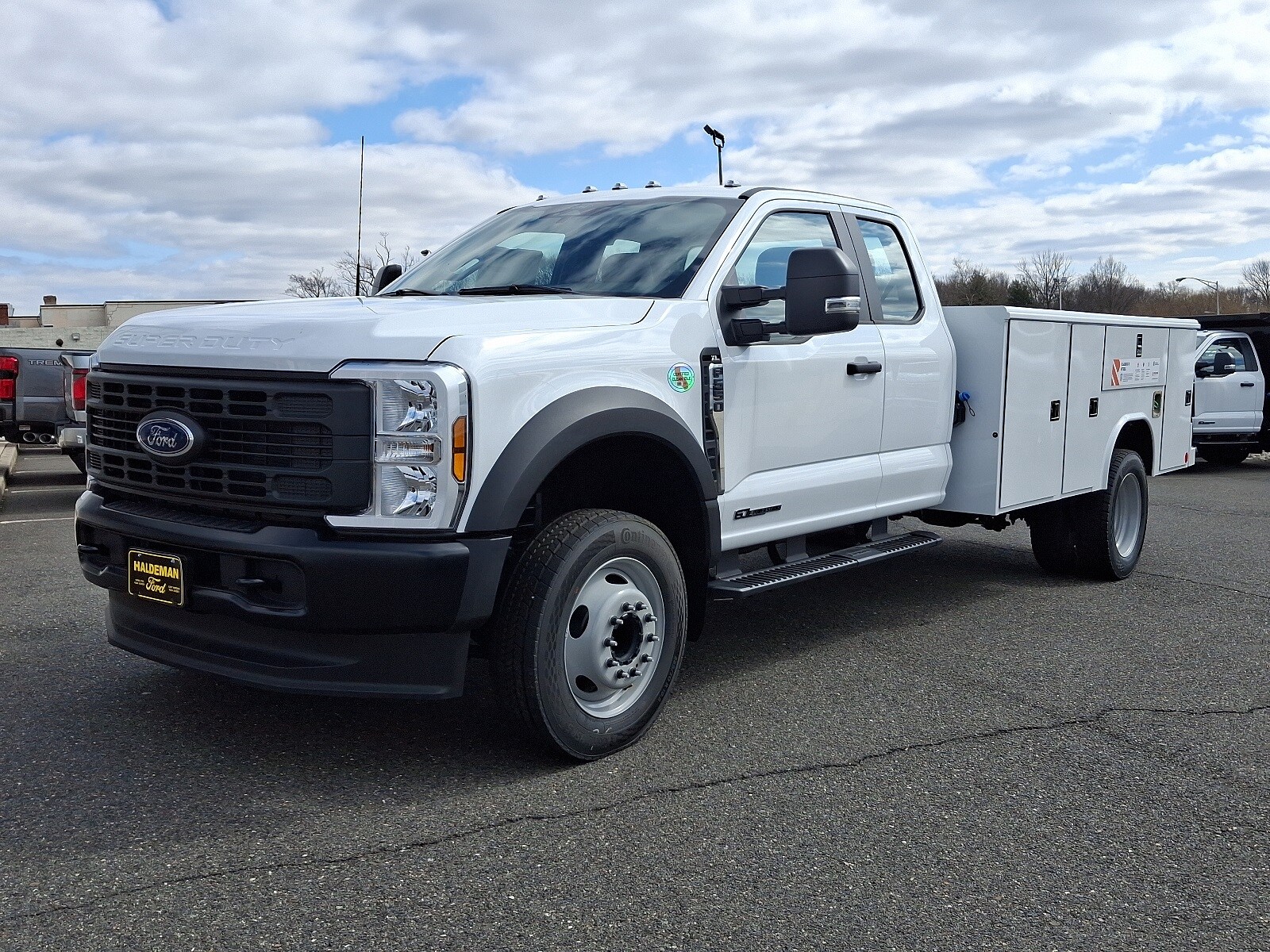 2024 Ford F-550 photo 2