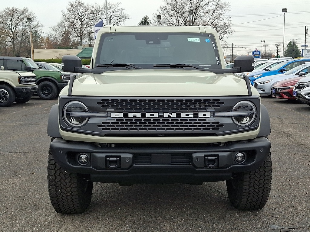 New 2025 Ford Bronco Badlands SUV