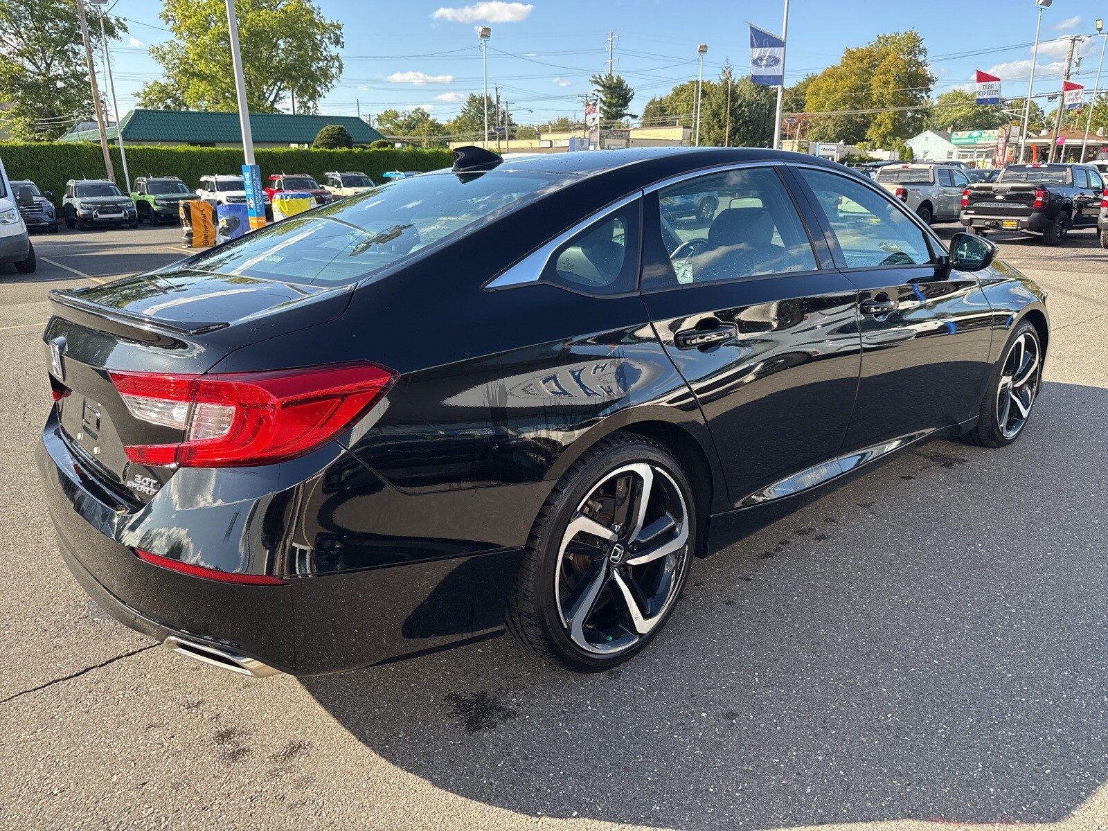 2022 Honda Accord Sport 2.0T photo 4