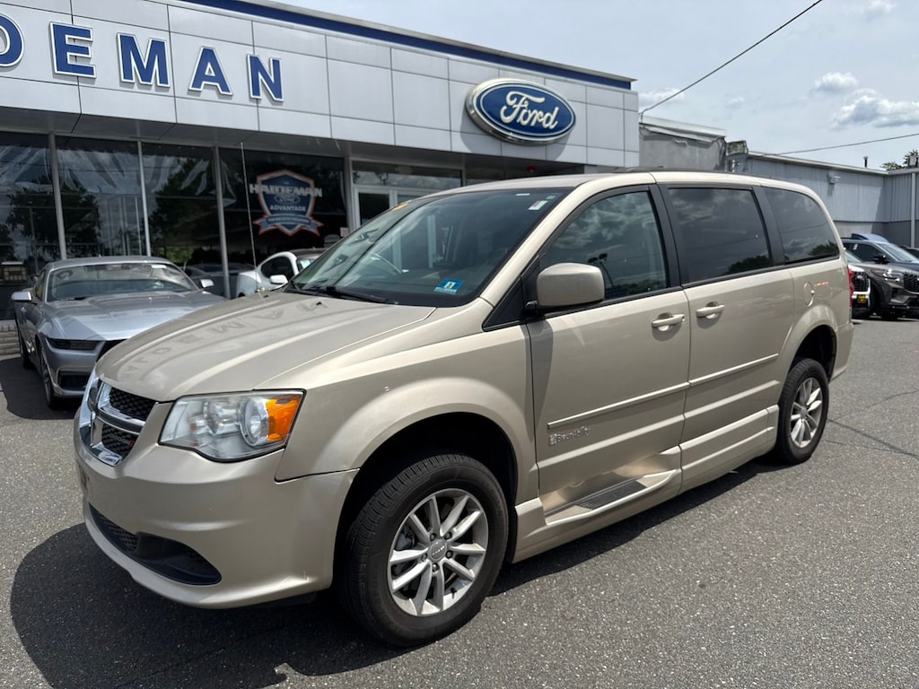 Used 2015 Dodge Grand Caravan SXT Minivan/Van