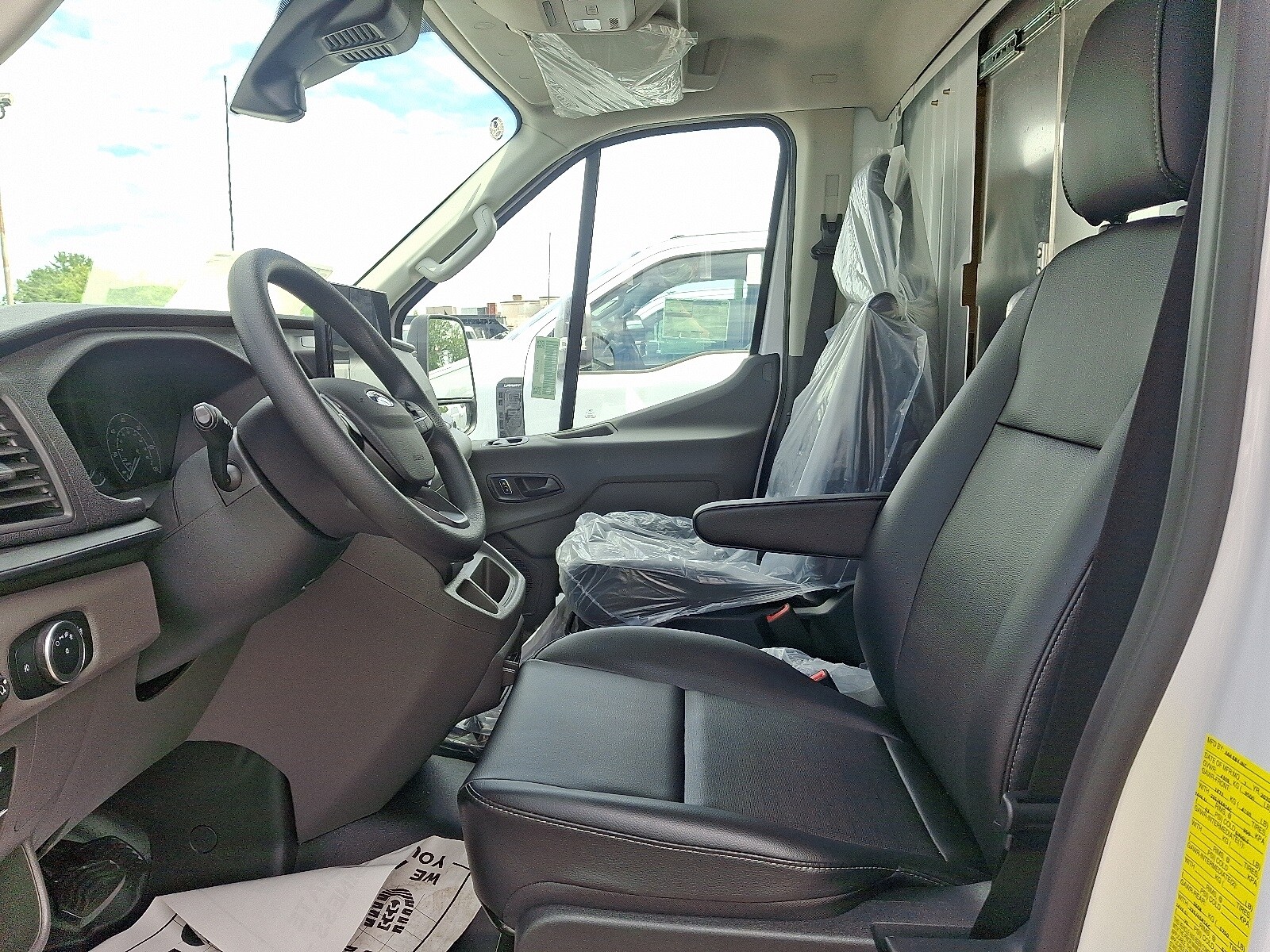2025 Ford Transit photo 4