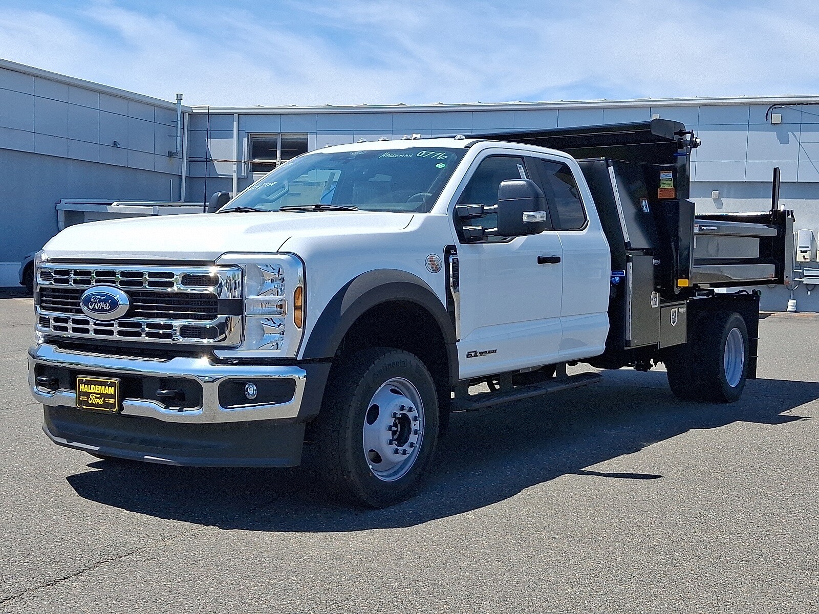 2024 Ford F-550 photo 3