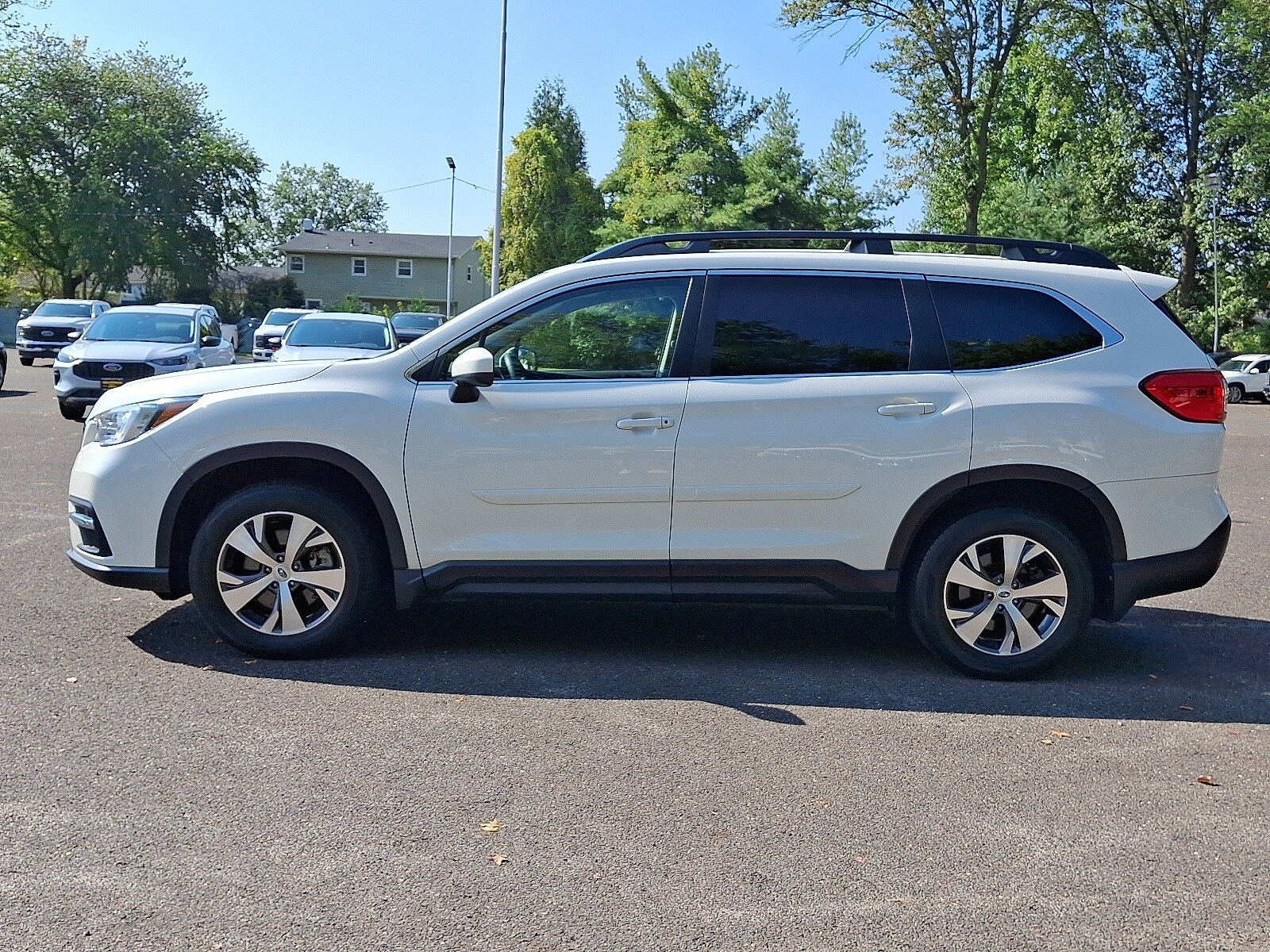 2022 Subaru Ascent Premium photo 3