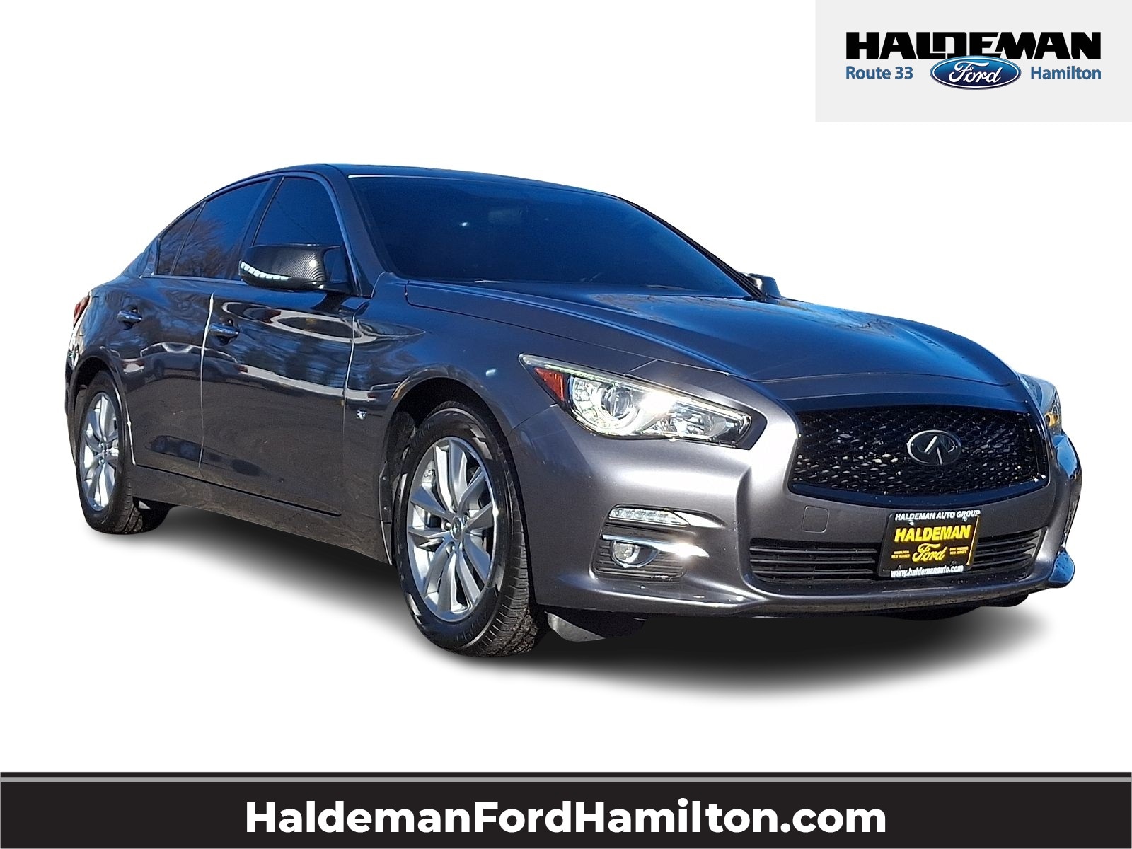 2015 INFINITI Q50 Premium's photo