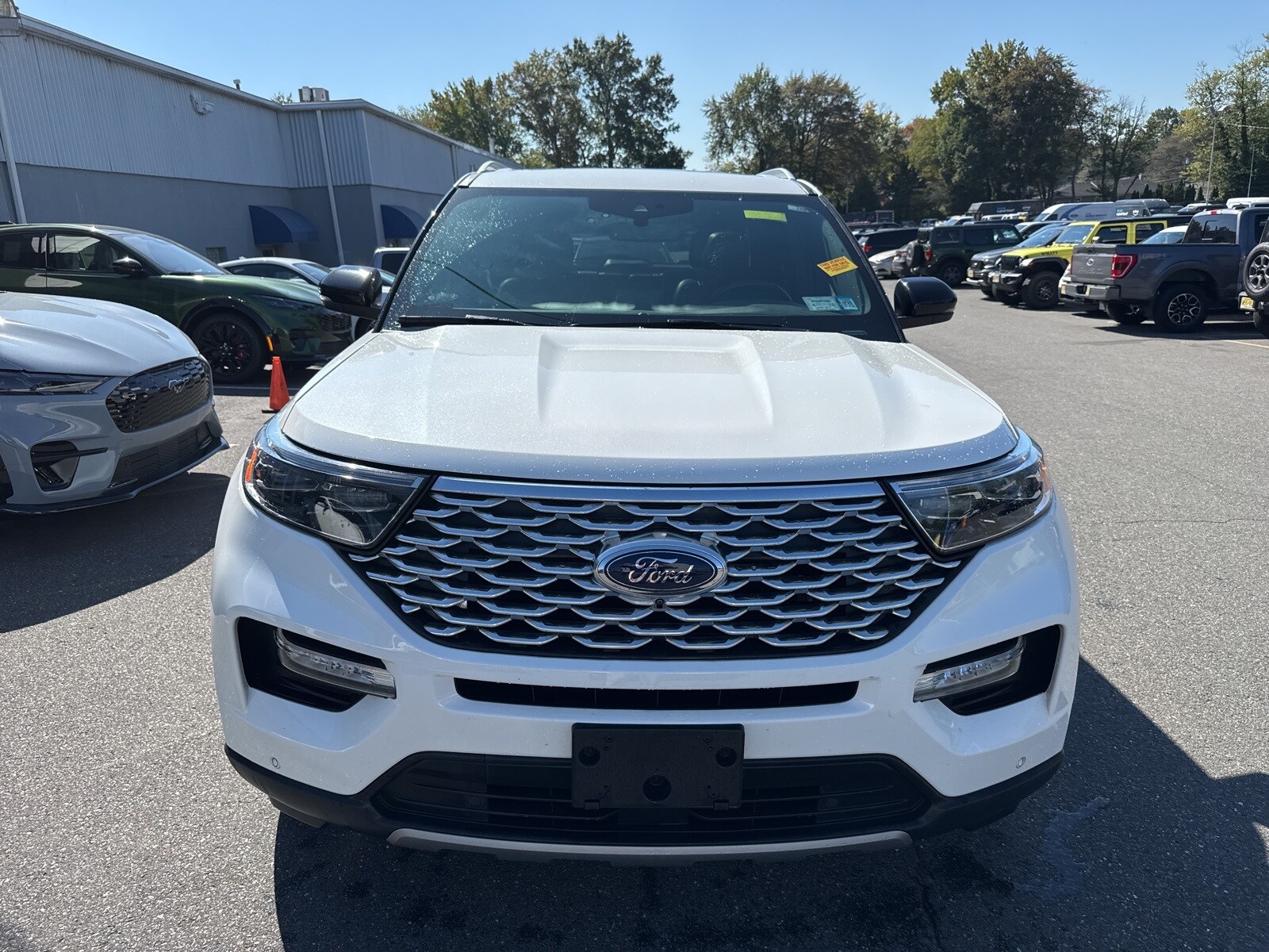 2022 Ford Explorer Platinum photo 2